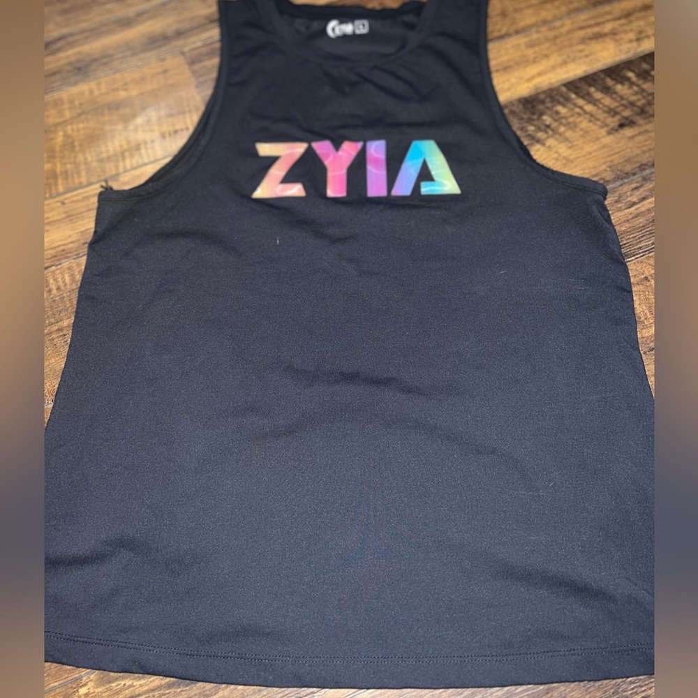 ZYIA Tank